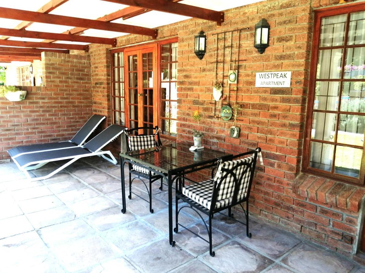 Gaestehaus Helderbergview Somerset West Exterior photo