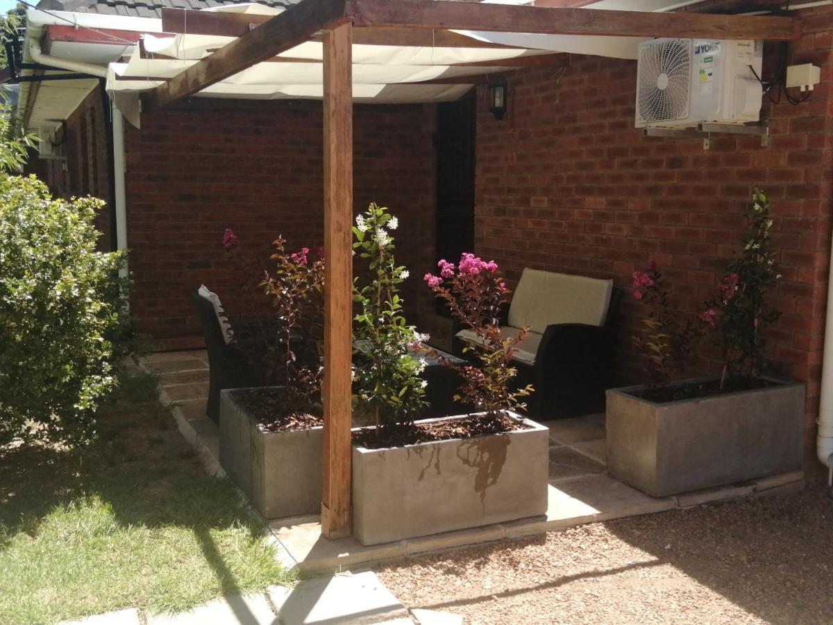 Gaestehaus Helderbergview Somerset West Exterior photo